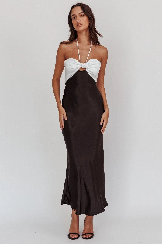 Extra Discounts Hassie Knot Bust Halter Midi Dress Black